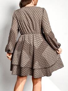 SHEIN Unity 大码 V 领打结多层优雅长袖连衣裙 - 卡其色 - 查看 2