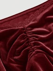 SHEIN MOD فستان مخملي ذو رقبة قلب والتوهج في الأكمام والطيات في الصدر بنمط رجعي مقاس كبير باللون الأحمر - عنابي اللون - مشاهدة 3