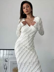 Aloruh Textured Fabric Deep V-Neck Bodycon Fish Tail Dress, Women's Slim Fit Long Sleeve Long Dress