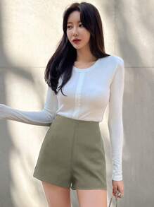 DAZY Women Solid Color Minimalist Casual Shorts - Olive Green - View 5