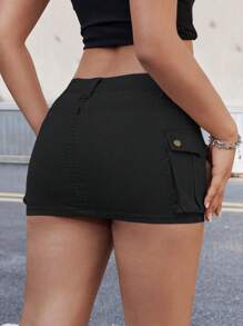 SHEIN EZwear Damska modna spódnica jeansowa mini cargo z kieszeniami z klapką, odpowiednia na letnie wyjścia - Czarne - Zobacz 2