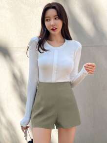 DAZY Women Solid Color Minimalist Casual Shorts - Olive Green - View 3