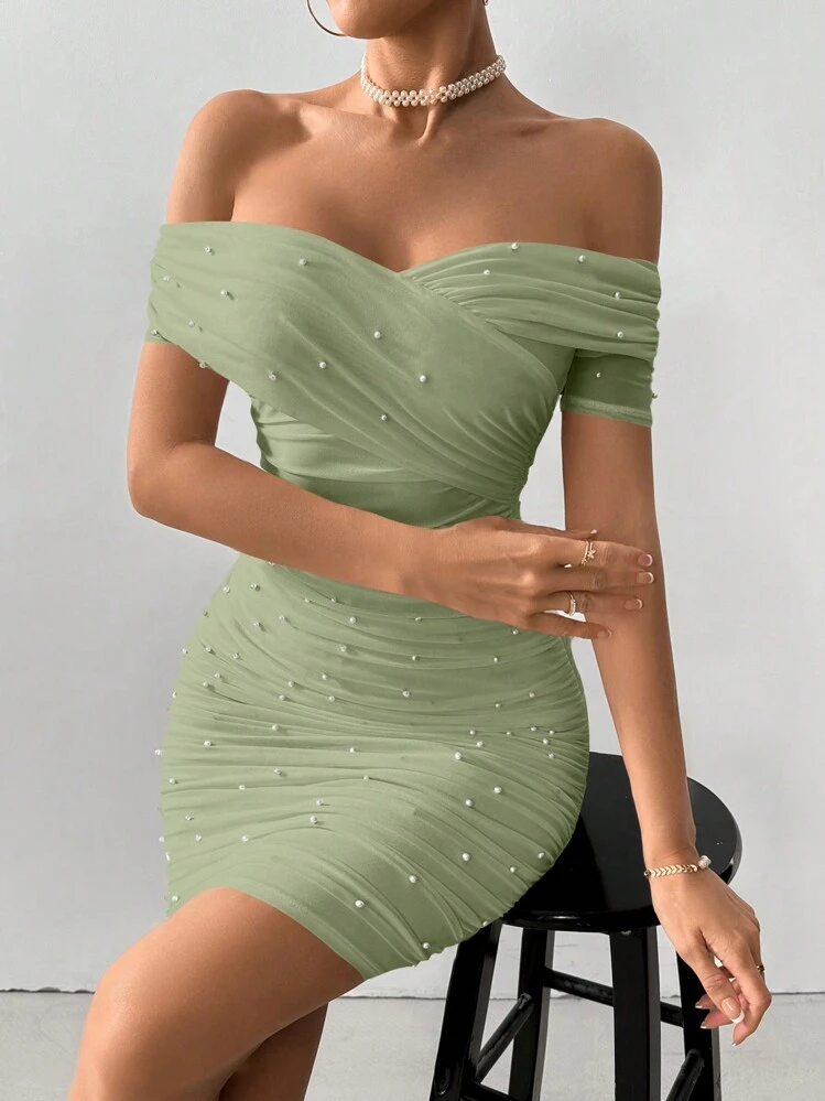 Vestido mini ajustado de mujer con hombros descubiertos, manga corta y adornado con cuentas - Verde - Añade 5