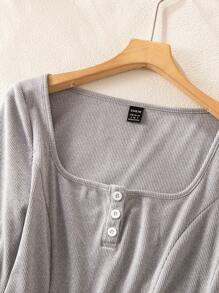 SHEIN BASICS Casual Solid Color Scoop Neck Cropped Fitted T-Shirt For Women