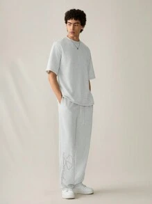 Manfinity RebelGame 2pcs Men's Knit Embroidered Short Sleeve T-Shirt & Elastic Waist Straight Leg Pants Casual Tracksuit Set