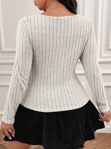 SHEIN Frenchy 2 件大码水钻装饰 V 领长袖上衣和裙子套装，休闲装 - 彩色 - 查看 7