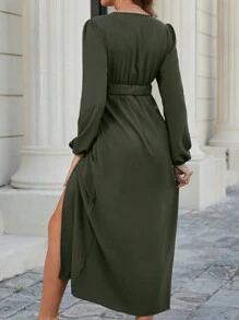 SHEIN Vestido Longo Casual Minimalista para Gestante, Decote em V, Manga Longa, Bainha Dividida - Verde Militar - Visão 2