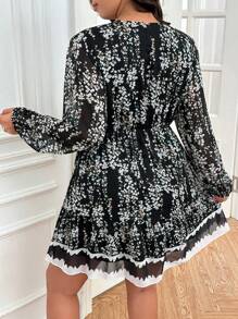 SHEIN Frenchy فستان قصير مطبوع بخصر محشور لسيدات البدناء ، فستان أنيق طويل الأكمام باللون الأسود - متعدد الألوان - مشاهدة 2