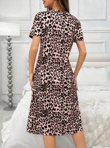 Camisón midi de manga corta y ajuste holgado con estampado de leopardo para mujeres, Moo Moo - Multicolor - Ver 2