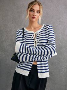 Poéselle 海军蓝条纹前中心蝴蝶结开衫，条纹领带开衫，前系带针织开衫，宽松开衫，秋季毛衣，外出上衣，风衣，羊绒衫，适合日常外出优雅羊毛针织上衣