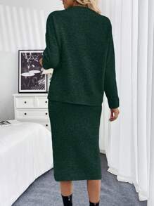 SHEIN Clasi 2 件女式纯色圆领长袖毛衣和长款针织裙休闲装，秋冬 - 墨綠色 - 查看 2