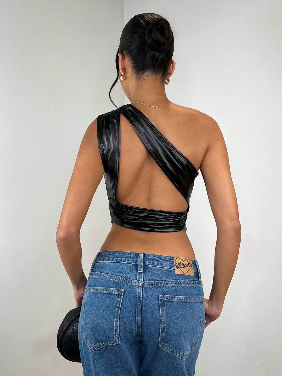 SHEIN BAE 女士黑色纯色 PU 人造皮革时尚高街百搭适合各种派对、聚会和音乐会，性感露背镂空紧身不对称下摆女式上衣、背心 - 黑色 - 查看 1