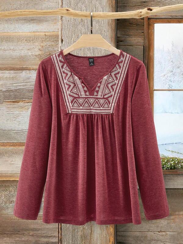 EMERY ROSE Plus Size Vintage Geometric Print Cut-Out Neck Casual T-Shirt, Winter Clothes