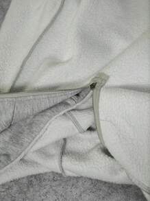 Manfinity Homme 男式纯色前拉链长袖口袋休闲连帽衫上衣 - 灰色 - 查看 4