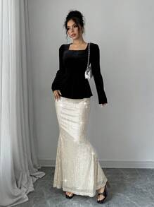 Chiquease 女士方领长袖天鹅绒亮片拼布中长款紧身裙套装，优雅适合秋冬季节日派对服装 - 黑色 - 查看 4