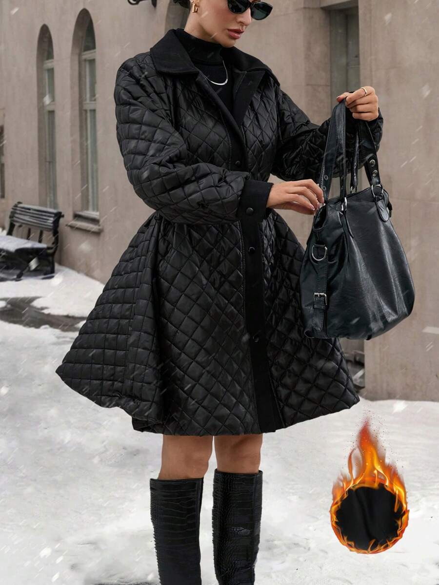 RueChic 通勤风格，面料拼布绗缝宽松加垫短夹克，腰带细节 - 黑色 - 查看 1