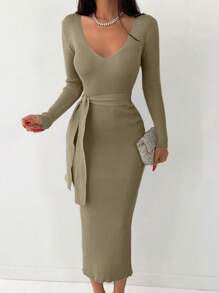 EURMUSE Vestido suéter feminino de cor sólida com decote em V e design torcido, elegante e justo, manga comprida - Caqui - Ver 2