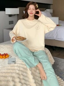 DAZY 清新简约图案印花装饰宽松睡衣套装 - 黃色 - 查看 6