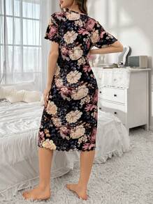 Conjunto de camiseta de manga corta con estampado floral y camisón largo para mujer