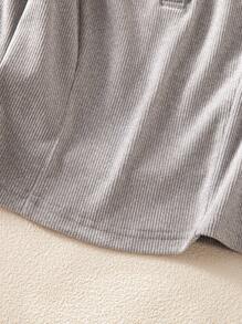 SHEIN BASICS Casual Solid Color Scoop Neck Cropped Fitted T-Shirt For Women