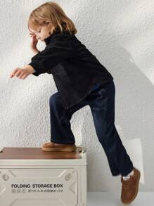 Blossori Kleine Jungen Mantel Einfarbig mit Fellkragen und Pattentaschen - Schwarz - Übersicht 4