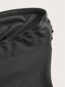 SHEIN MOD 1pc Women Casual Solid Color Knit Cutout Front Crop Top