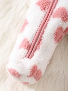 SHEIN Enterizo de franela con cierre frontal y cuello y puños acanalados, estampado minimalista de corazón, para recién nacidas, para uso en casa en otoño/invierno - Multicolor - Ver 4