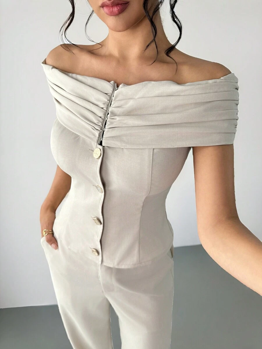 SHEIN Essnce Bộ vest trang trí khóa kim loại hở vai xếp ly mùa thu cho nữ, phong cách đi làm hàng ngày, quần âu màu tự nhiên, bộ trang phục nữ thần Hy Lạp, bộ đồ vest, quần dài, quần áo mùa thu cho nữ, áo dài, quần áo mùa đông cho nữ - Màu be - Xem 1