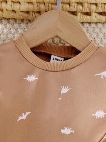 SHEIN Genkimix Kids Baby Boy Khaki Dinosaur Print Round Neck Long Sleeve Sweatshirt And Pants Casual Set, Autumn/Winter - Khaki - View 5