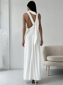 Aloruh Elegant Sash Design Sleeveless Backless Sexy White Solid Color Party Cocktail Dress For Birthday Or Events - White - View 6