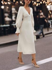 SHEIN Vestido ajustado de manga larga, elegante y sencillo, con cuello en V y decoración de botones