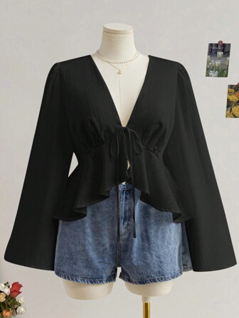 Soleia 女式大码 V 领白色纹理长袖荷叶边下摆衬衫，适合初秋返校和度假