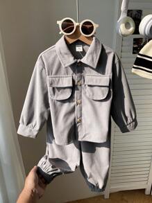 SHEIN Cardigan suave para bebé niño con bolsillos lindos y botones de contraste, camisa holgada casual y pantalones cargo cómodos a juego, adecuado para la escuela, el hogar y las salidas, estilo coreano - Gris Claro - Ver 6