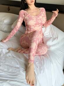 DAZY 花卉剪影印花拉绒面料修身睡衣套装，系带领，褶皱腰部设计