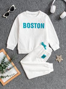 SHEIN 2pcs/Set Young Girl Girls Winter Padded Letter Graphic Set, The All-Over Letter Graphic Adds Layering And Visual Impact, Minimalist Yet Fashionable