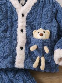 SHEIN Bộ đồ ngủ 2 món cho bé trai thu/đông thường ngày phối màu cổ gấu dễ thương trang trí áo dài tay và quần nỉ san hô dệt tổ ong mềm mại thoải mái hai mặt - Màu xanh hải quân - Xem 4