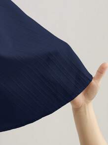 Soleia 大码女式秋季返校度假服装 - V 领白色纹理长袖荷叶边下摆衬衫 - 藏蓝色 - 查看 5