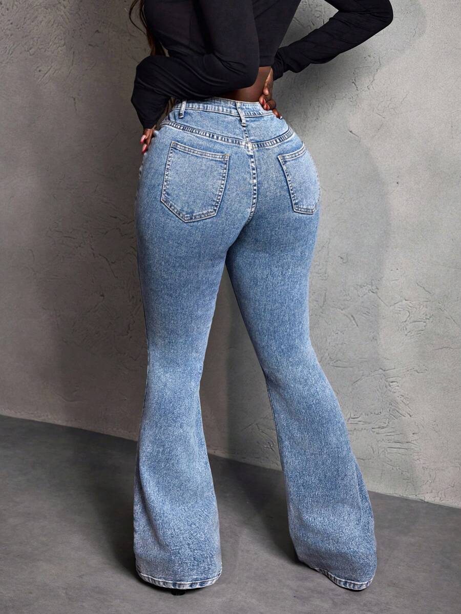 Slaydiva Women's Simple Button Front Pockets Design Casual Jeans, Daily Wear - Light Wash - View 1