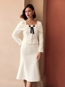 MOTF PREMIUM فستان ميدي بقصة حورية البحر مع زخرفة أمامية على شكل ربطة عنق وزهرة ثلاثية الأبعاد وياقة على شكل قلب وحافة متباينة من نسيج التويد