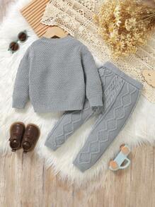 SHEIN Bộ trang phục dệt kim cao cấp cho bé, có thiết kế cáp xoắn cổ điển, cổ tròn vừa vặn thoải mái, tay dài ấm áp. Áo khoác cardigan phong cách đa năng, quần cạp chun dễ mặc, phong cách tối giản giản dị, thể hiện nét quyến rũ ngây thơ của trẻ thơ, ấm áp qua các mùa - Xám - Xem 2