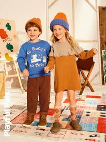 SHEIN Set de 2 piezas para niños pequeños - Suéter de cuello redondo de manga larga con estampado de dibujos animados lindo/vintage/casual/de vuelta a la escuela y pantalones, adecuado para la escuela y exteriores, primavera/otoño/invierno