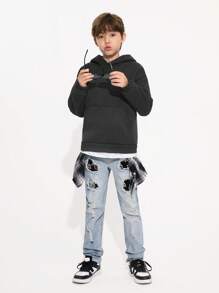 SHEIN 1pc Tween Boys Light Wash Distressed Applique Printed Stretchy Denim Jeans - Light Wash - View 4