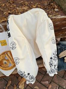 SHEIN Privé Plus Size Elegant White Winter Jacket,Retro College Paisley Pattern Color Block Long Sleeve Bowknot Short Loose Holiday Bachelorette Party,Hiking - Black and White - View 2