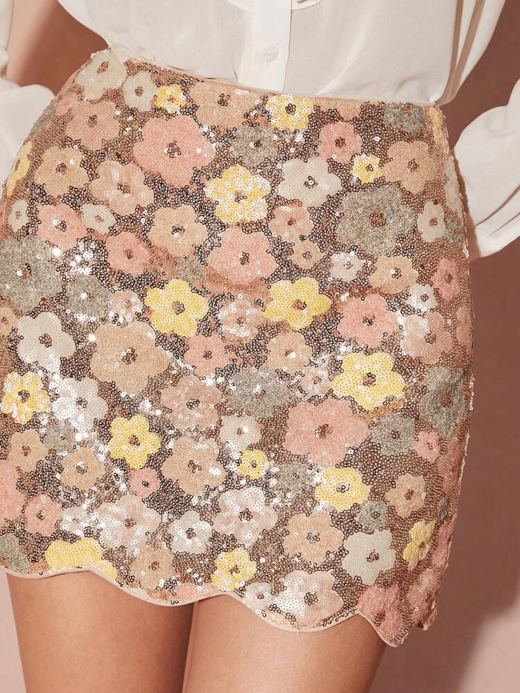 Saia Curta Romântica Feminina de Primavera/Verão em Champanhe Dourado Cintilante com Floral Sequinado, Decote Coração, Fofa e Elegante, Estilo A-Line, Doce e Elegante, Modesta para Festa de Aniversário, Festa de Feriado, Encontro Doce, Férias, Temporada de Formatura, Fairycore, Verão P para Mulheres, Convidada de Casamento, Mulheres de Concerto, Mulheres da Páscoa