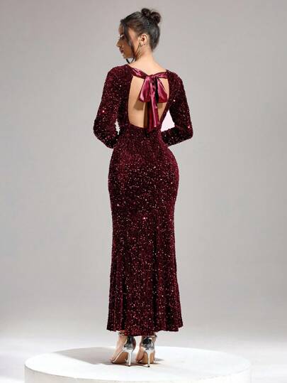 Coutiva فستان طويل مصنوع من نسيج مترف مرصع بالترتر، قابل للارتداء في المناسبات اليومية لتالمرأة. تصميم رشيق ذو تموج، فستان أحمر للعشاء الرسمي، يصلح لحفلات ، تصميم خلفي أنيق من قماش حريري، بتصميم أنيق وممشوق، مثالي لحفلات التخرج وضيوف الزفاف