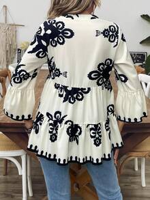 女士全印花 V 领荷叶边下摆衬衫荷叶边上衣 - 杏色 - 查看 2