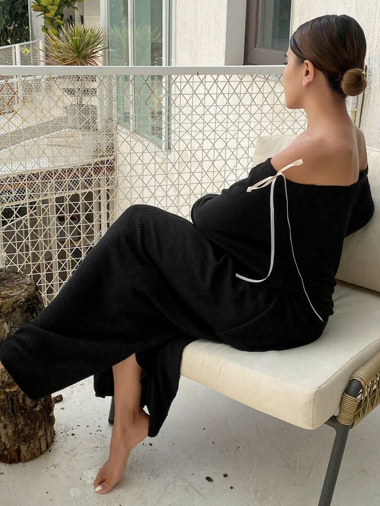 Camicia da notte pigiama ampia con colletto arricciato, maniche a lanterna e coulisse, a righe e texture