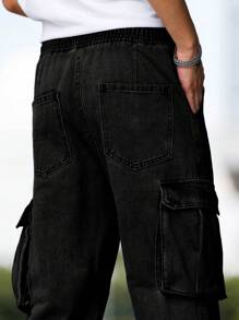 Manfinity Homme Loose Fit Men Letter Patched Flap Pocket Cargo Jeans - Black - View 7