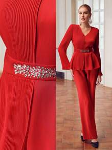 ZEYLAH SOLID V-NECK RHINESTONE DETAIL PLISSE PANEL PEPLUM TOP - Red - View 2