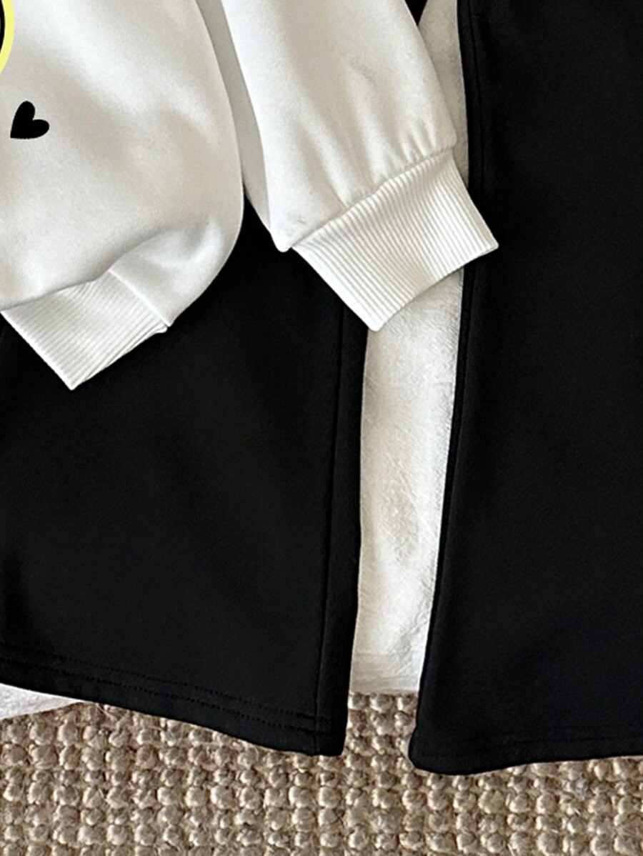 Young Girl Casual Minimalist Cute Checkered, Leopard Print, Pentagram Smiley Pattern White Knit